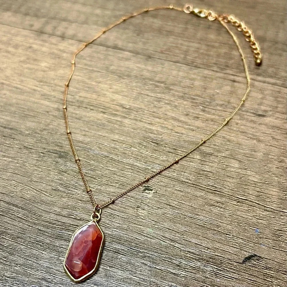 Elegant Gold Necklace with Red Stone Pendant - Picture 1 of 5